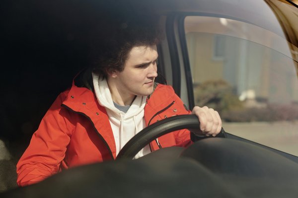 Les meilleures assurances auto pour les jeunes conducteurs : votre guide complet